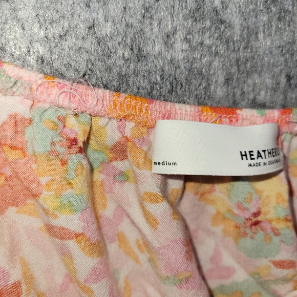 Heatherly Women's Floral Smocked Crop Top Off Shoulder Short Sleeve Size Medium - Picture 4 of 8